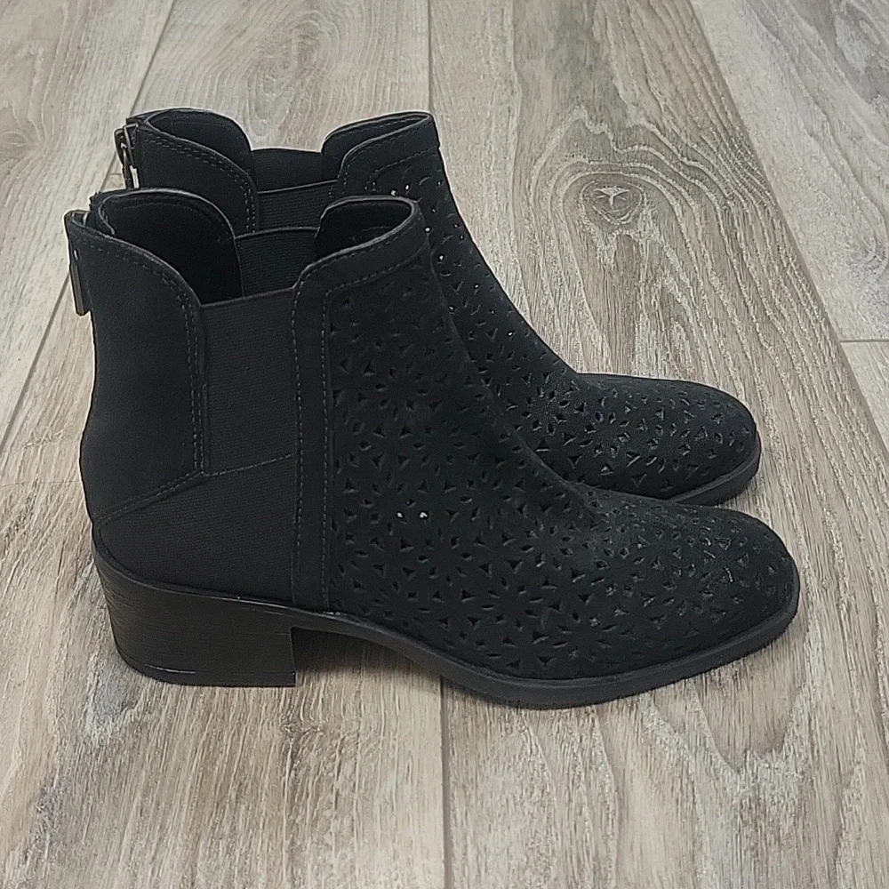 Kenneth Cole Size 5 Black Salt Laser Gore Bootie NEW